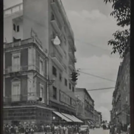 Piazza Della Vittoria 公寓
